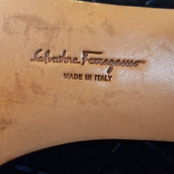 Salvatore Ferragamo Size 8 B Black Quilted Square Toe Block Heel Leather Pumps - Picture 11 of 11